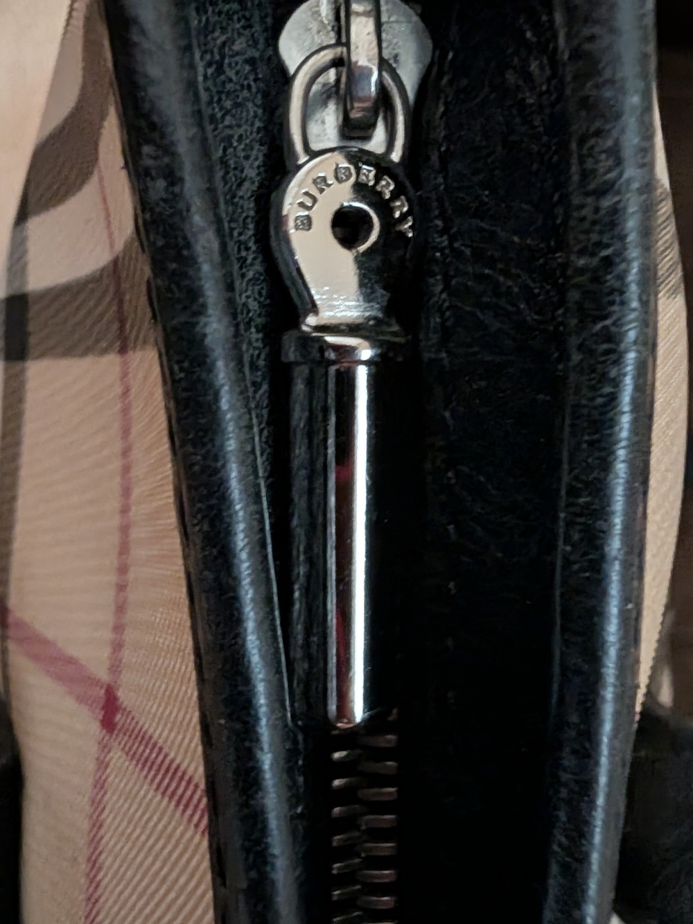 Authentic Burberry London with Leather Trim- Made In Italy - Picture 7 of 15